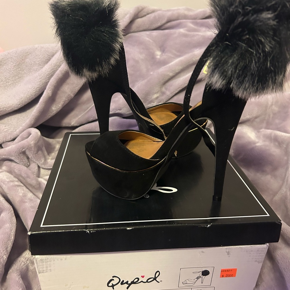 Qupid Heels - Picture 3 of 3